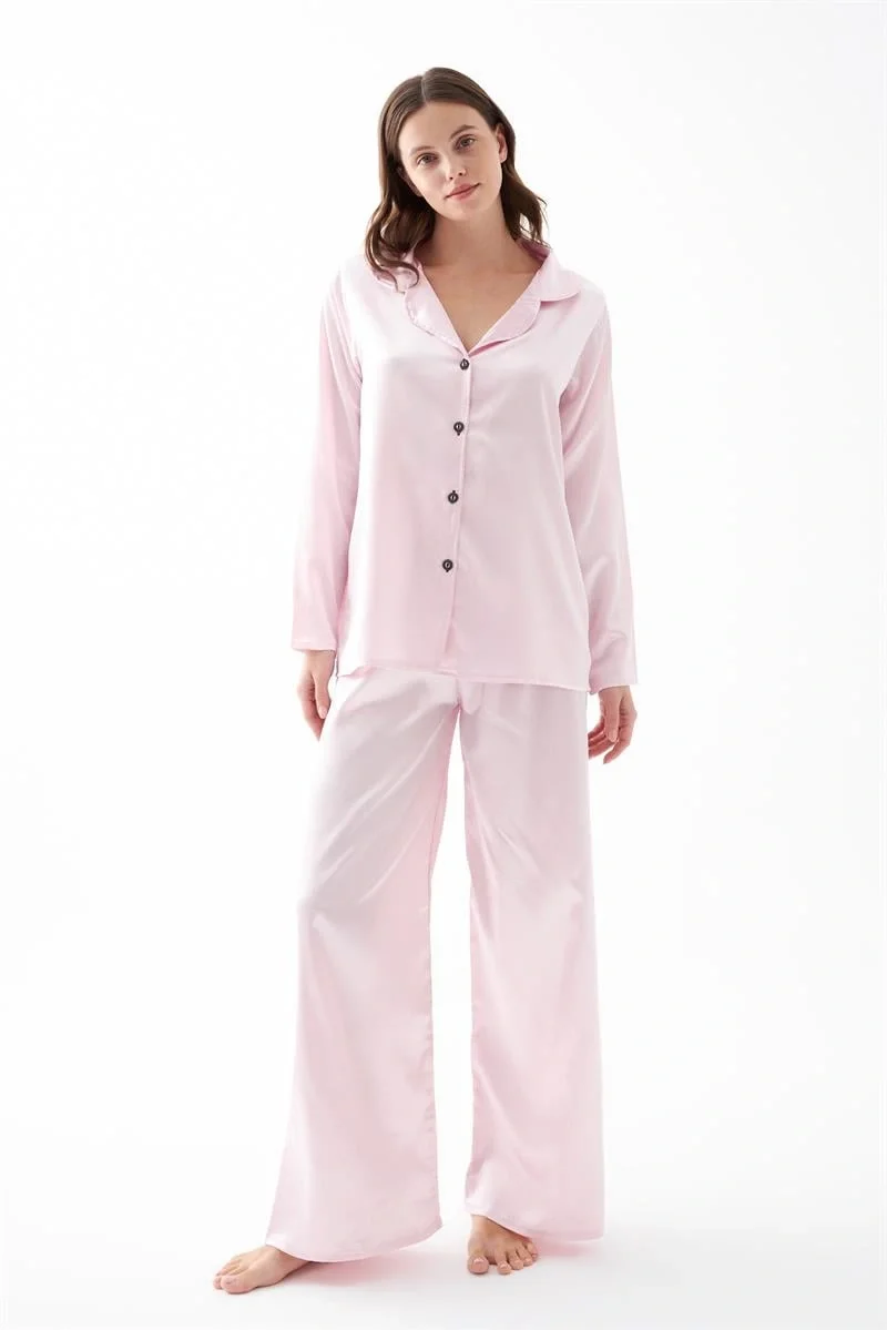 Kadın Pembe Oversize Saten Pijama Takımı – Rahat Kesim Şık Ev Giyim Seti