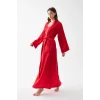 Kadın Uzun Kırmızı Saten Sabahlık