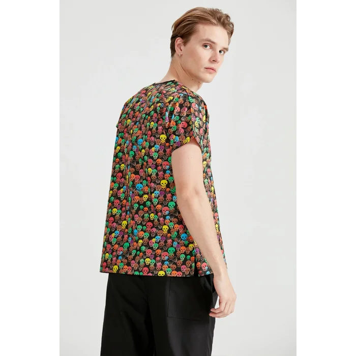 Terikoton Kumaş Renkli Kurukafa Desenli Cerrahi Tek Üst Forma V Yaka