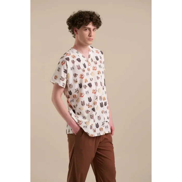 Bej Zemin Kedi Köpek Desenli Likra Kumaş V Yaka Cerrahi Takım Forma