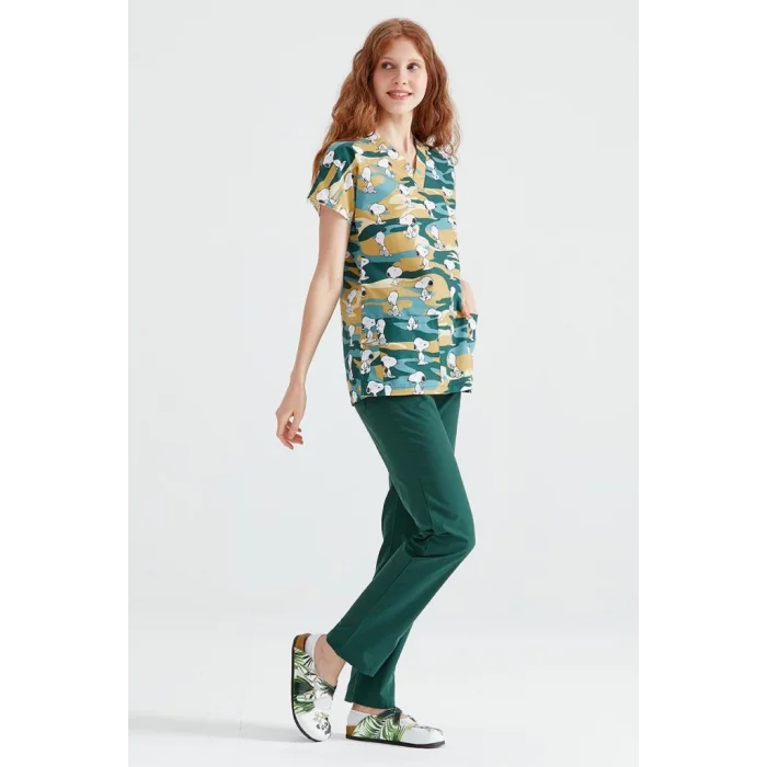 Cerrahi Takım Terikoton İnce Kumaş V Yaka Forma Snoppy Desenli