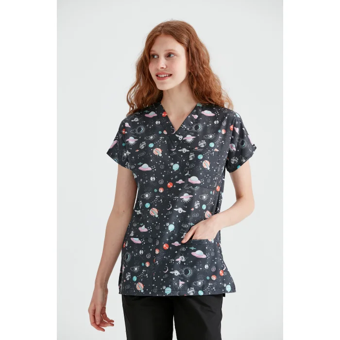 Gezegen Desenli Likralı Kumaş Cerrahi V Yaka Takım