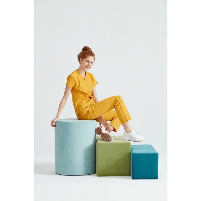 Sarı Renkli Terikoton Cerrahi Forma Takımı İnce Kumaş Dr. Greys Kesim