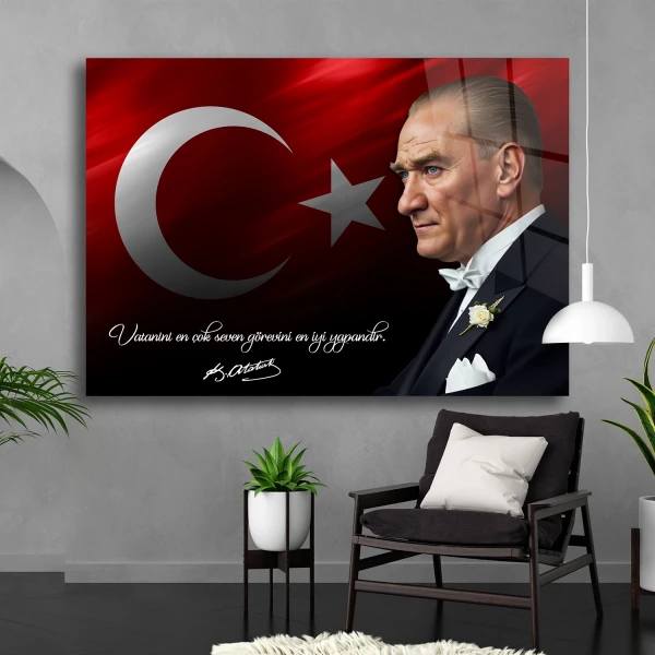Vatanını En Çok Seven Görevini En İyi Yapandır Cam Tablo
