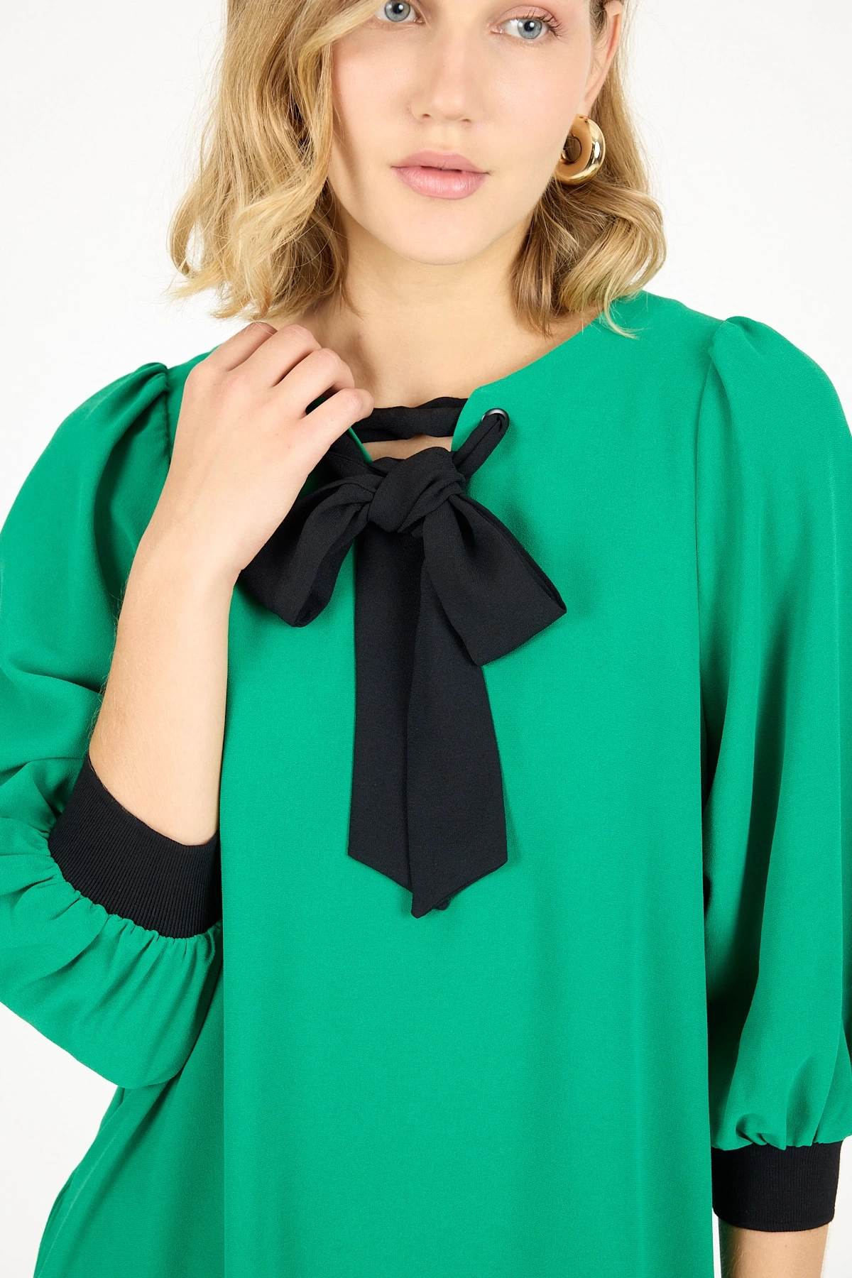 5J255503 KREP FULARLI ELBİSE BENETTON