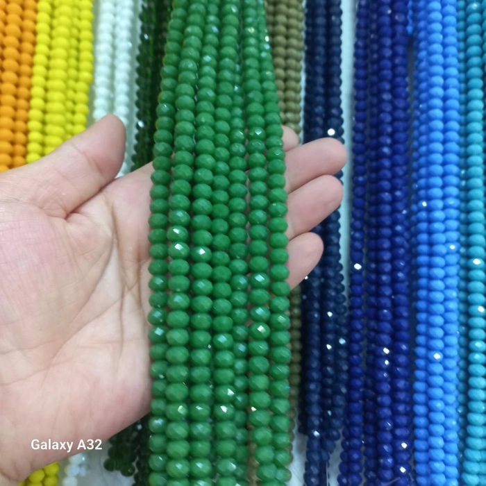 8 mm Yaprak Yeşili Kristaller