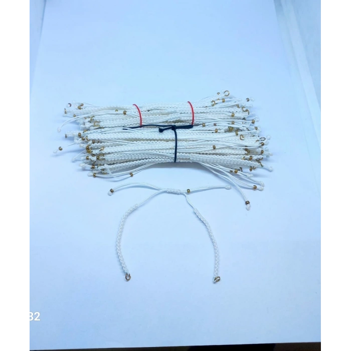 Beyaz Makrome Bileklik Asansör Kapamalar