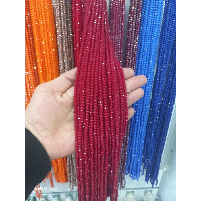 Opak Koyu Kırmızı Kristaller , 4 mm