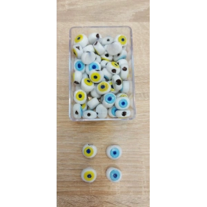 Beyaz Küçük Danagözleri, Ortası Sarı veya Açık Mavi