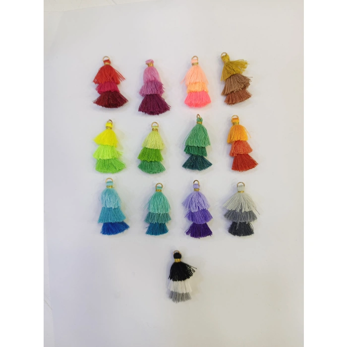 3 Katlı Püsküller