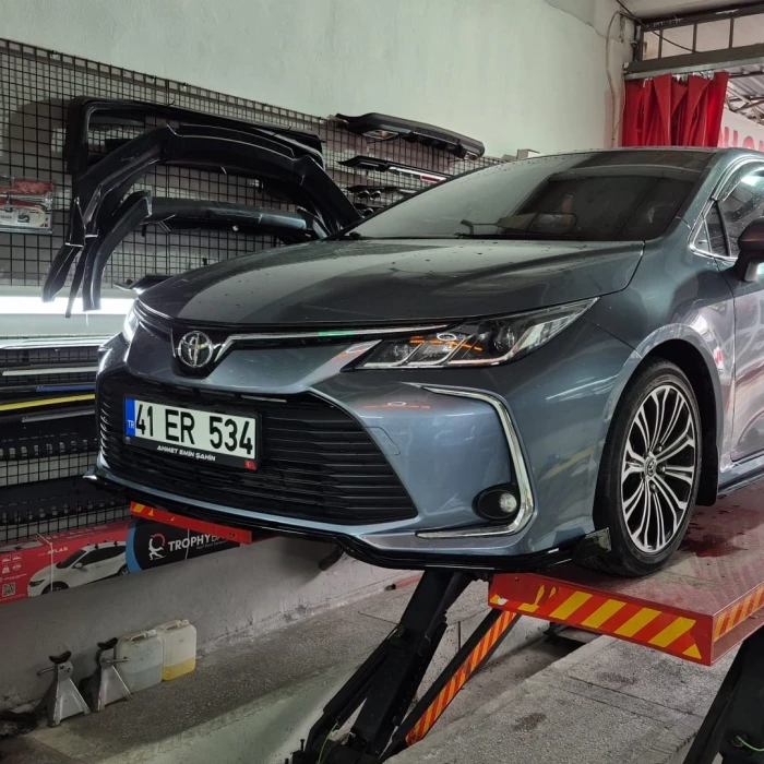 2019 SONRASI TOYOTA COROLLA ÖN LİP