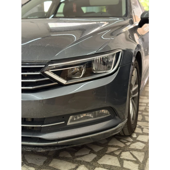 WW PASSAT B8 HALOJEN FAR CAMI SOL