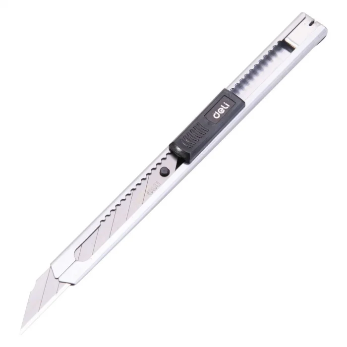 Deli 30 Derece Eğimli Dar Maket Bıçağı 9 mm.