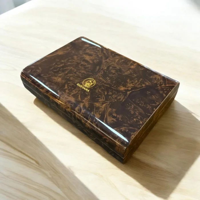 Guevara Ceviz Kaplama Puro Kutusu Humidor 8s