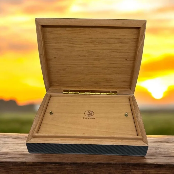 Guevara Karbon Desen Mini Puro Kutusu Humidor Siyah 5s