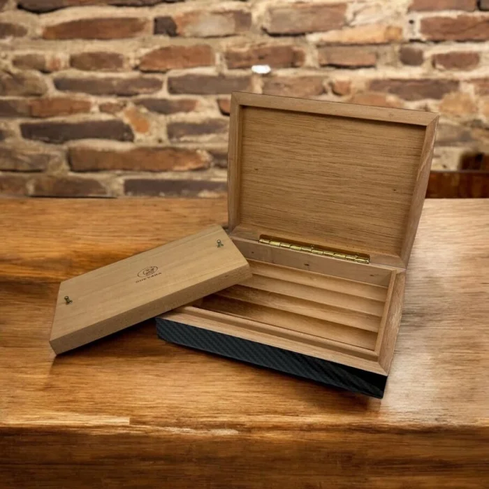 Guevara Karbon Desen Mini Puro Kutusu Humidor Siyah 5s