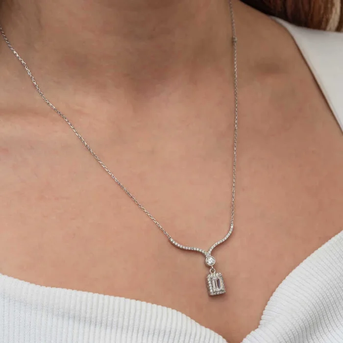 Gümüş Baget Taşlı Gerdanlık Model Kadın Kolye