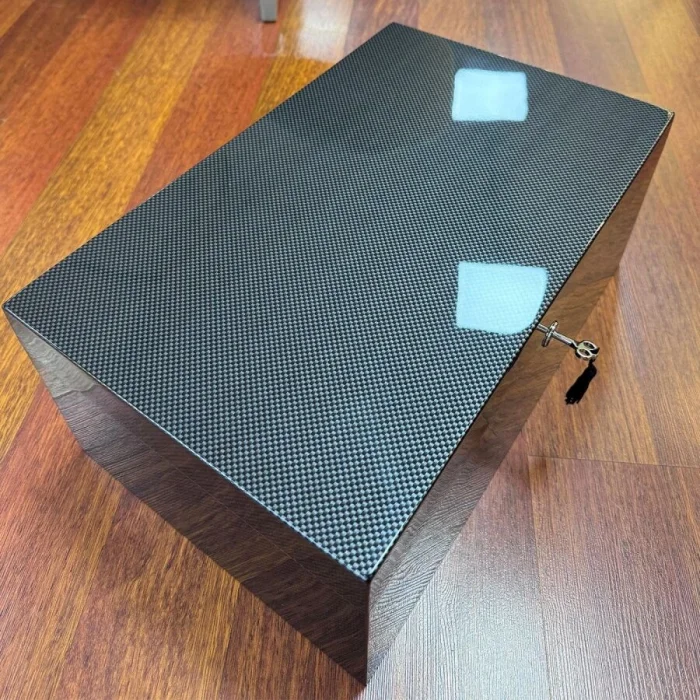 Lubinski İtaly Humidor Puro Kutusu Karbon Desen 120s