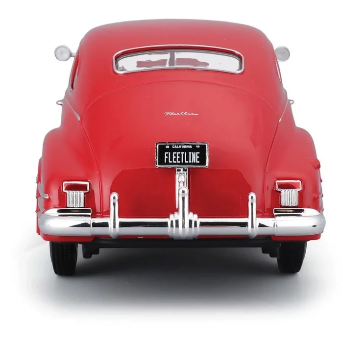 Maisto 1/25 1948 Chevrolet Fleetline Aerosedan Araba
