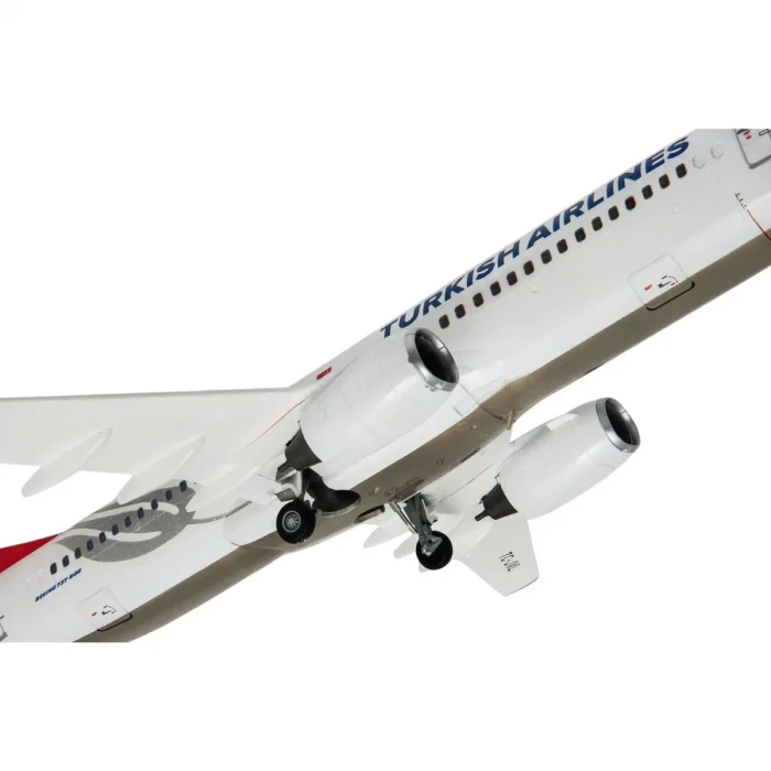 Revell M. Set Türk Hava Yolları Boeing 737-800