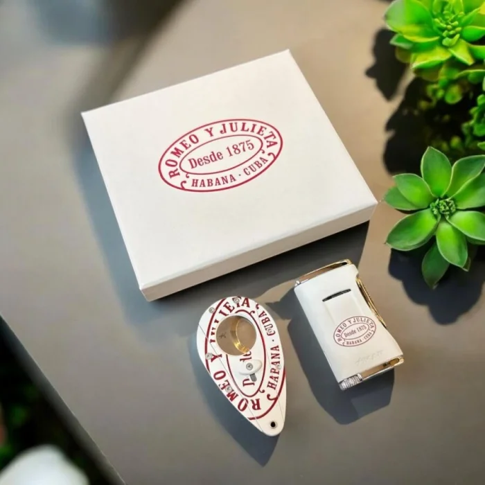 Xikar Romeo Y Julieta Beyaz Puro Çakmağı ve Kesici Seti