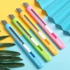 Deli Plastik Dar Maket Bıçağı 9 mm. 1 Adet (Karışık Renk)