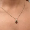 Gümüş Kırmızı Taşlı Gül Model Kadın Kolye