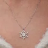 Gümüş Manolya Çiçeği Kar Tanesi Kadın Kolye