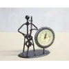 Metal Saatli Keman Çalan Müzisyen Alk4333