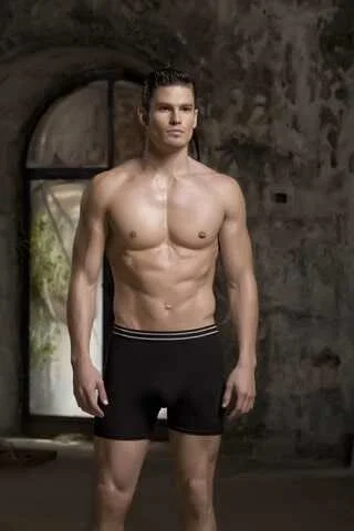 Sürtünme Sorununa Son: Erkek Uzun Paça Boxer ile Gün Boyu Rahatlık