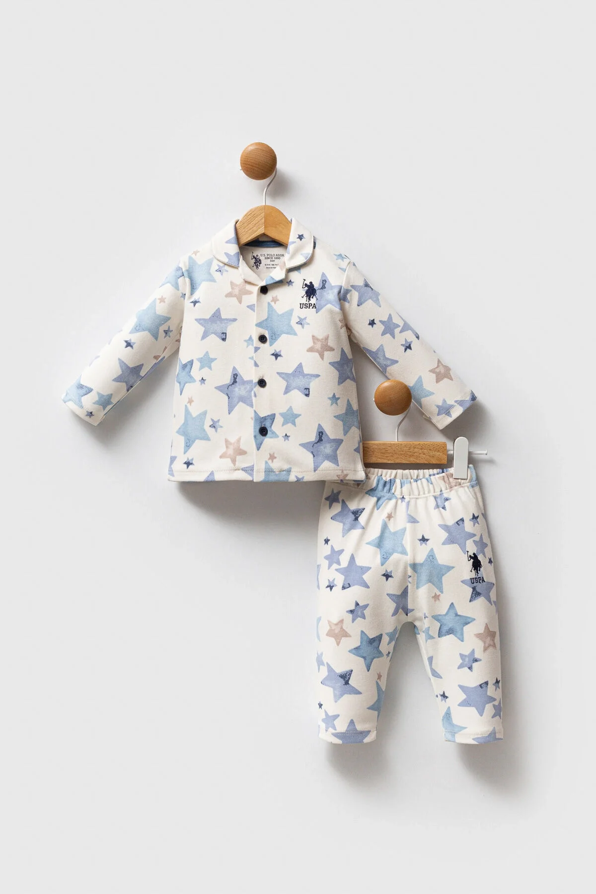 Bebek Dolabının Klasik Dokunuşu: U.S. Polo Assn Krem Takımla Tanışın