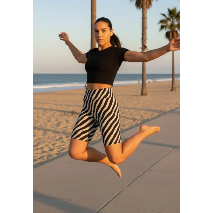 Kadın Yüksek Bel ZEBRA Desenli Fitilli Kumaş Şort Tayt – Toparlayıcı & Esnek