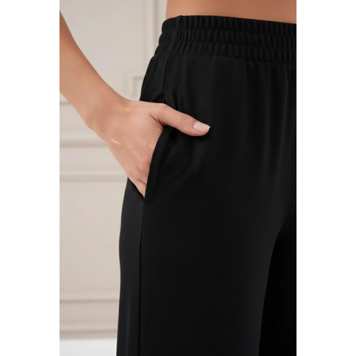 Kadın Düz Siyah İnce Saten Yazlık Bol Paça Eşofman Altı – Rahat & Şık