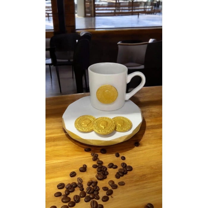 Altın temalı Fincan