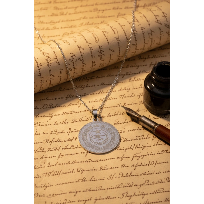 Gümüş Renk Fetih Suresi Yazılı Çelik Kolye Kararmaz Paslanmaz Zincir (Unisex)