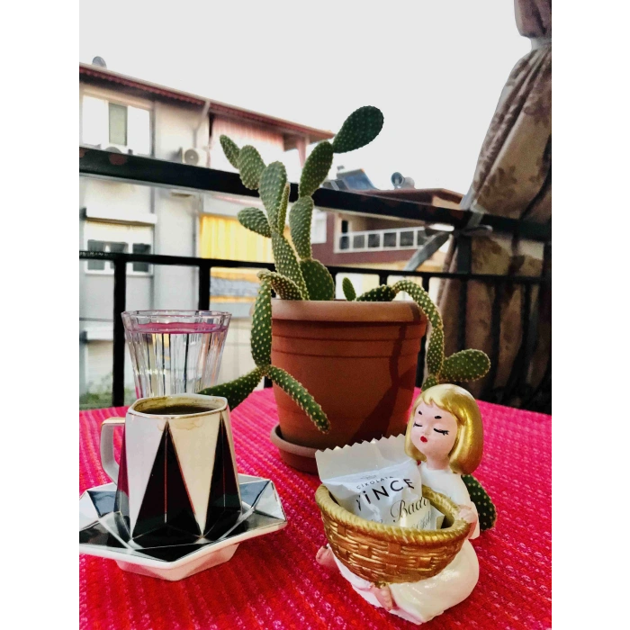 Kahve Yanı Sunumluk Altın Kızlar Lokumcu Kız Tekli