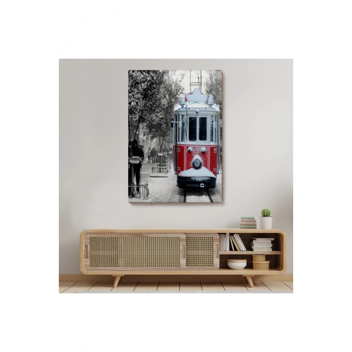 Karlı Bir İstiklal Caddesi ve Nostaljik Tramvay Tablosu-6404