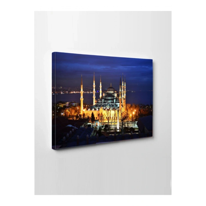 Led Işıklı Camii Gece Görünümlü