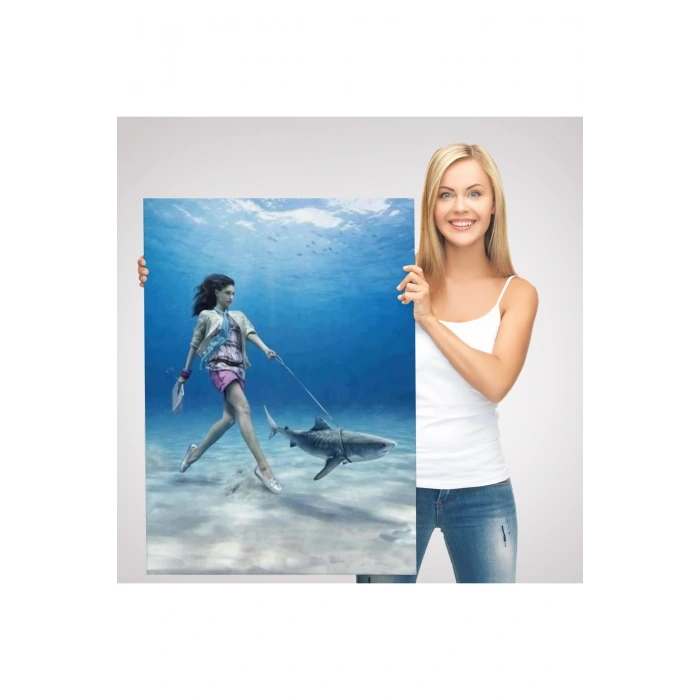 Su Altında Köpek Balığı Gezdiren Kadın Tablosu-6482