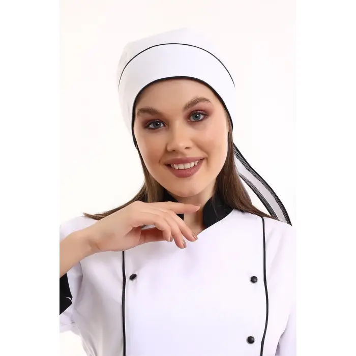 Kuyruklu Bone - Beyaz-siyah