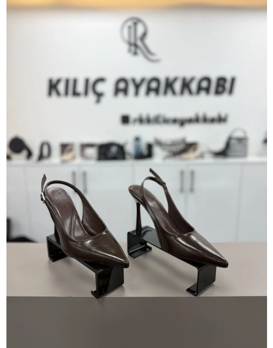 Sade Elid Moda Arkası Açık