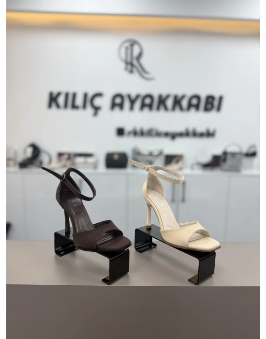 Arkası Kapalı Sade Filorin