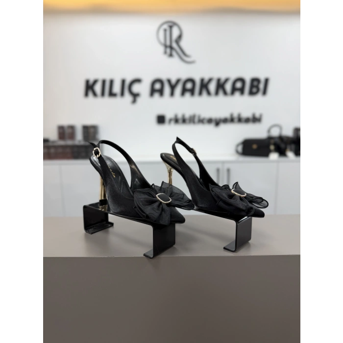 Rubia Fiyonklu Topuklu Ayakkabı