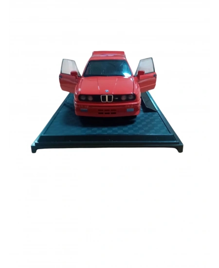 1/24 BMW M3 E30