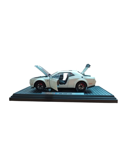 1/24 DODGE CHALLENGER DIE CAST MODEL