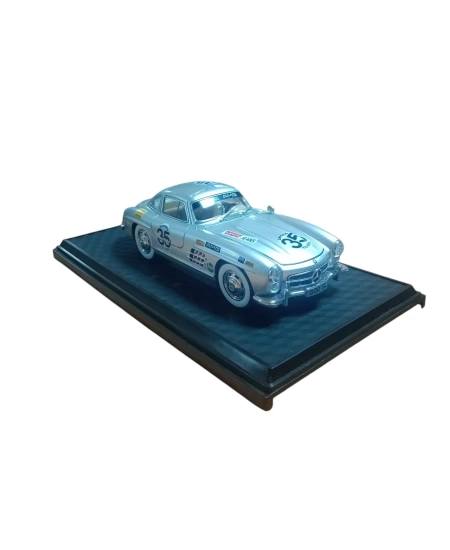 1/24 MERCEDES 300SL DECALLİ