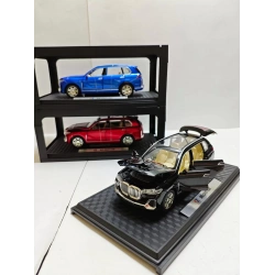 1/24 BMW X7 SESLİ IŞIKLI METAL ARABA