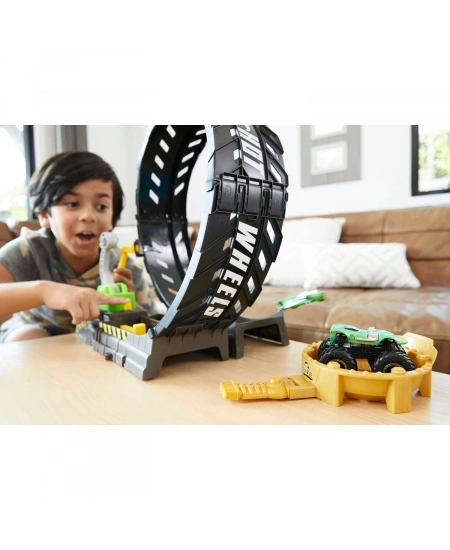 HOT WHEELS MONSTER TRUCKS ÇEMBERDE YARIŞ SETİ DHL