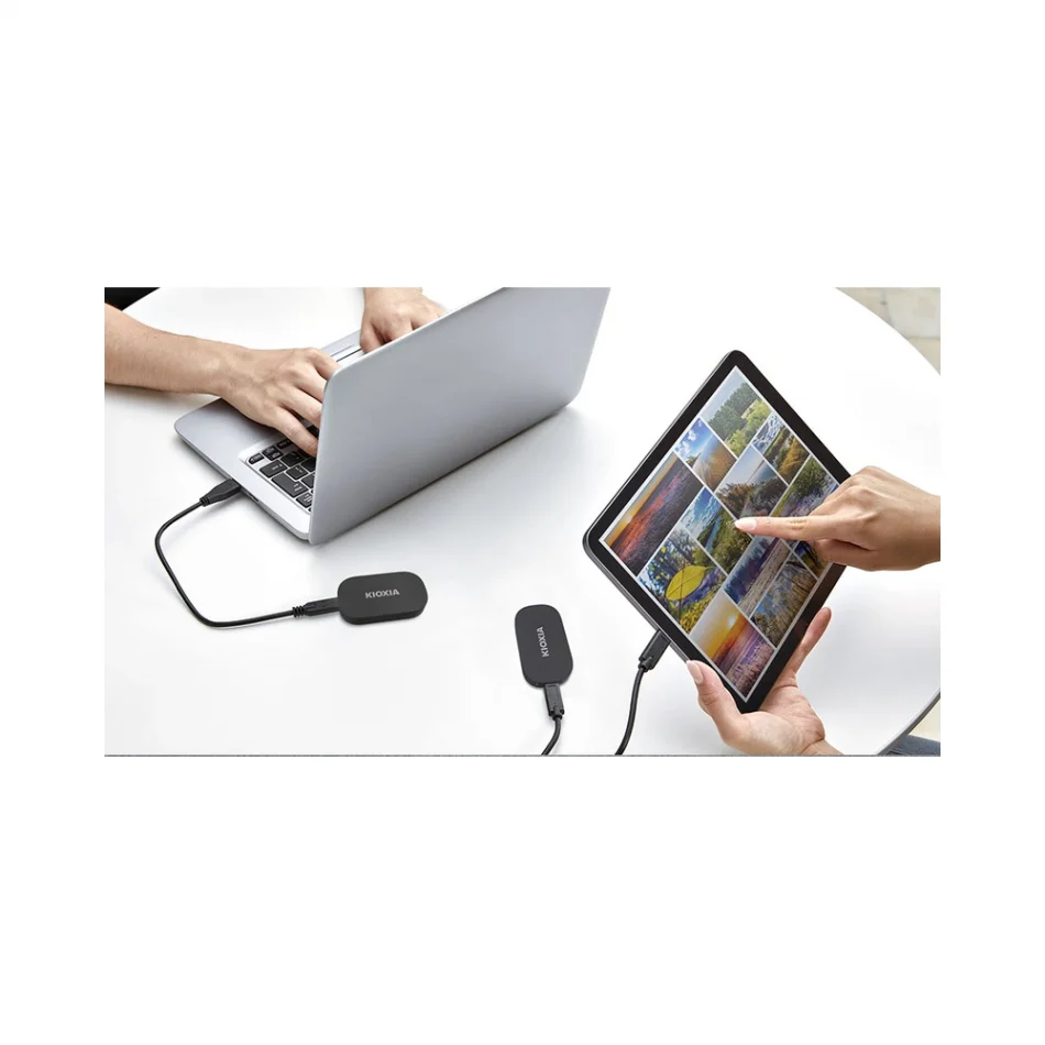 Kioxia EXCERIA PLUS G2 2TB 1050/1000MB/s USB-C Taşınabilir SSD - LXD20K002TG8