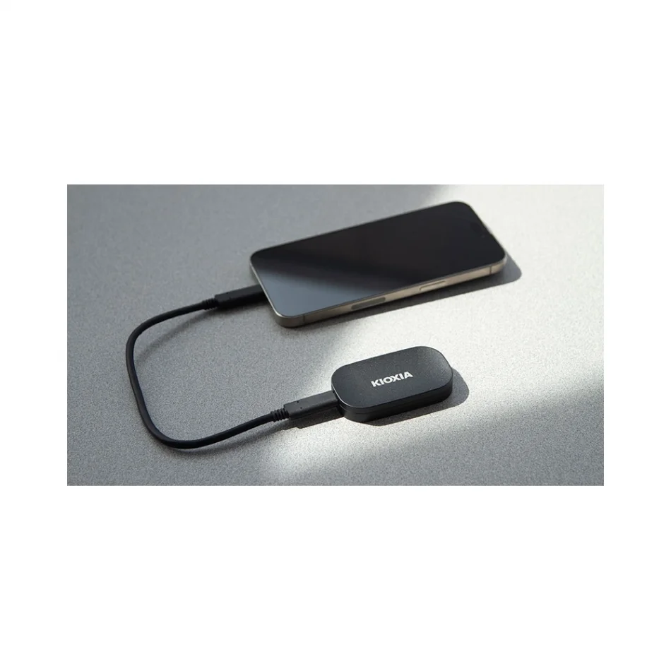 Kioxia EXCERIA PLUS G2 2TB 1050/1000MB/s USB-C Taşınabilir SSD - LXD20K002TG8